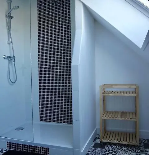 La Tete Dans Les Etoiles